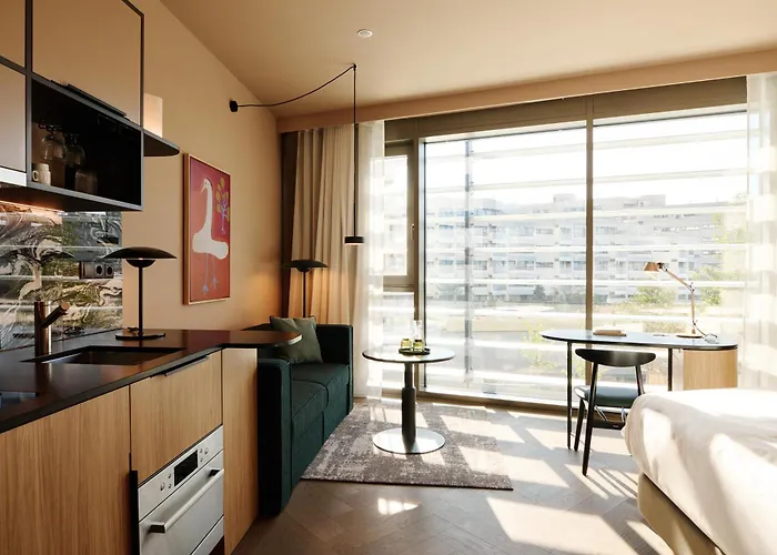 A By Adina Aparthotel 4*